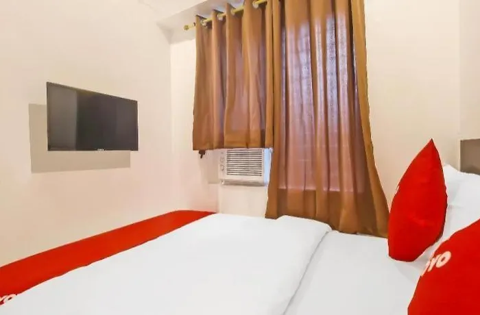 Oyo 882 Makati Hall Hotel 3*