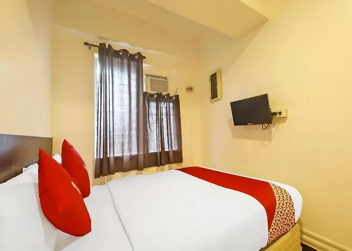 Oyo 882 Makati Hall Hotel 3*